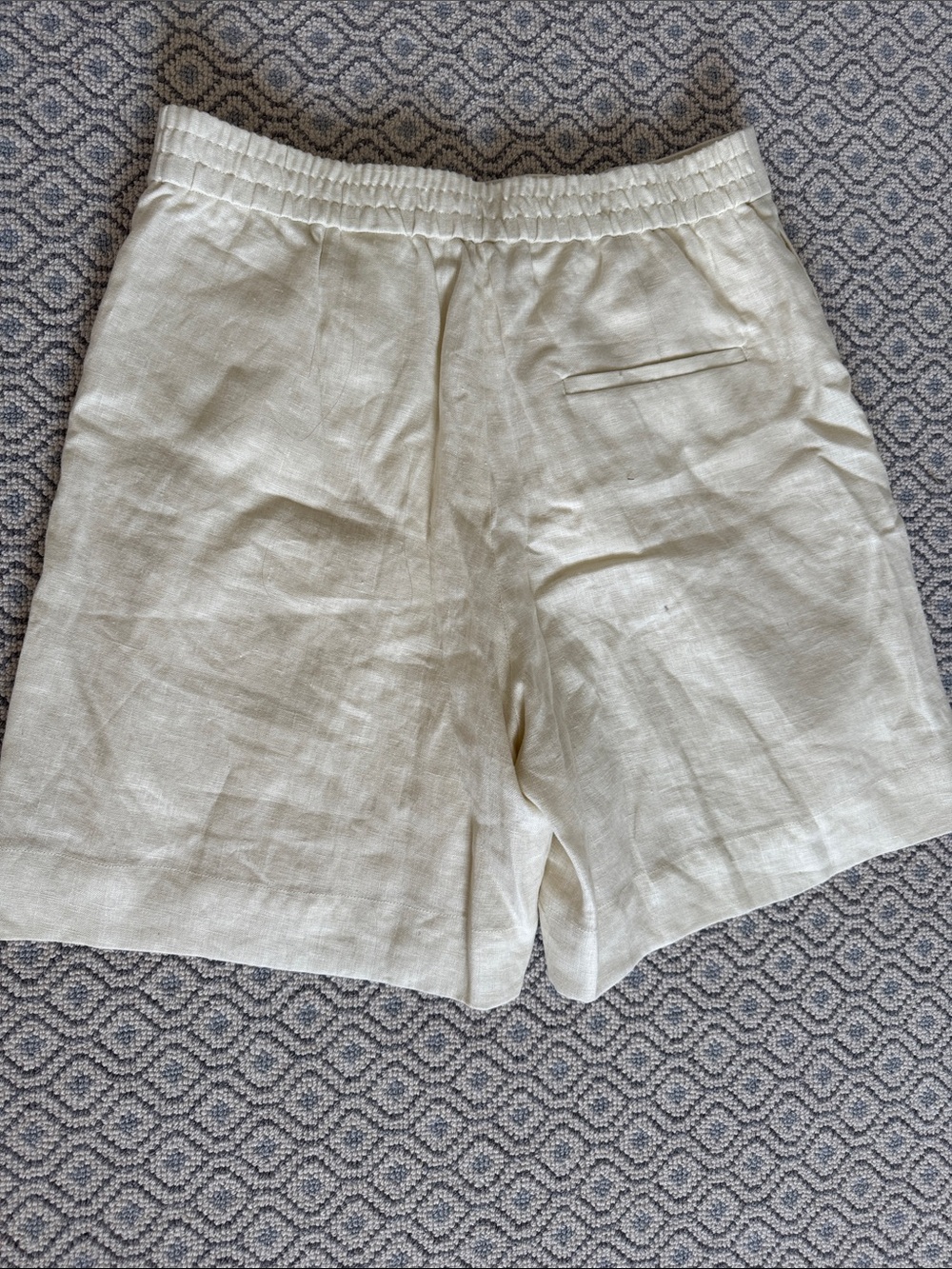 COS Neutral Linen High-Rise Shorts in Light Cream/Ivory - Picture 7 of 7